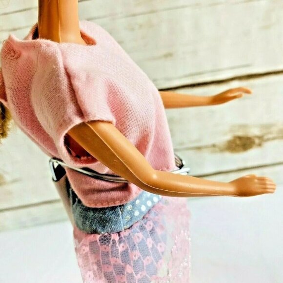 MATTEL BARBIE Doll Blond Hair Two Piece Pink Outfit 12" Tall Used - Picture 3 of 11